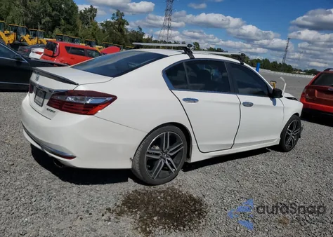 2016 Honda Accord Sport z USA, uszkodzony, nr VIN 1HGCR2F57GA125178